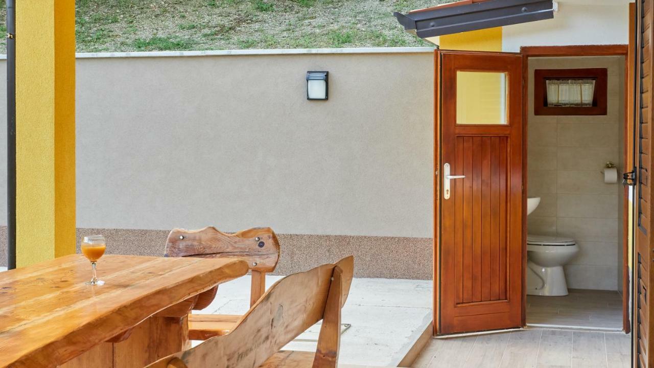 Casa Valla By Rent Istria Buzet Exteriör bild